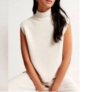 Abercrombie & Fitch Sleeveless Ribbed Turtleneck - Cream
